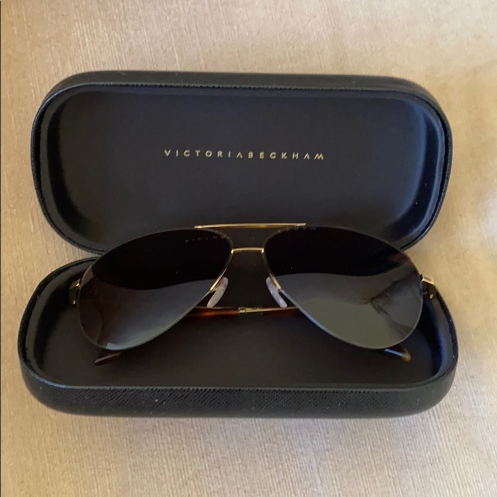 Victoria Beckham Oversized Aviator Sunglasses